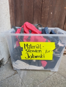 Materialspenden für Jobinski.